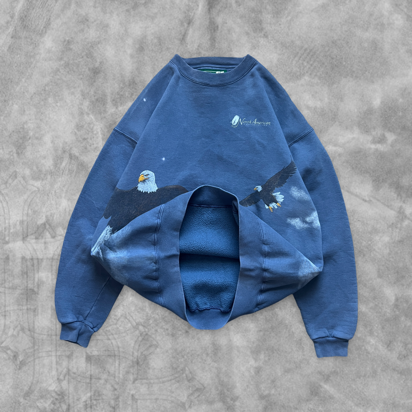 Sky Blue Eagle Mountain Wrap Around Sweatshirt 1990s (XL)