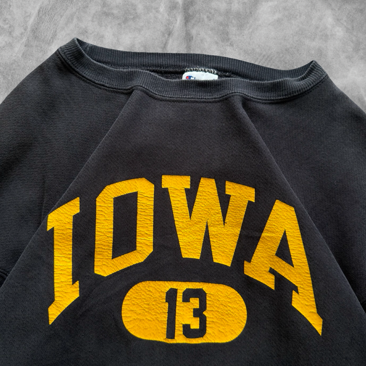 Black Iowa Hawkeyes Champion Reverse Weave Sweatshirt 1990s (XL)