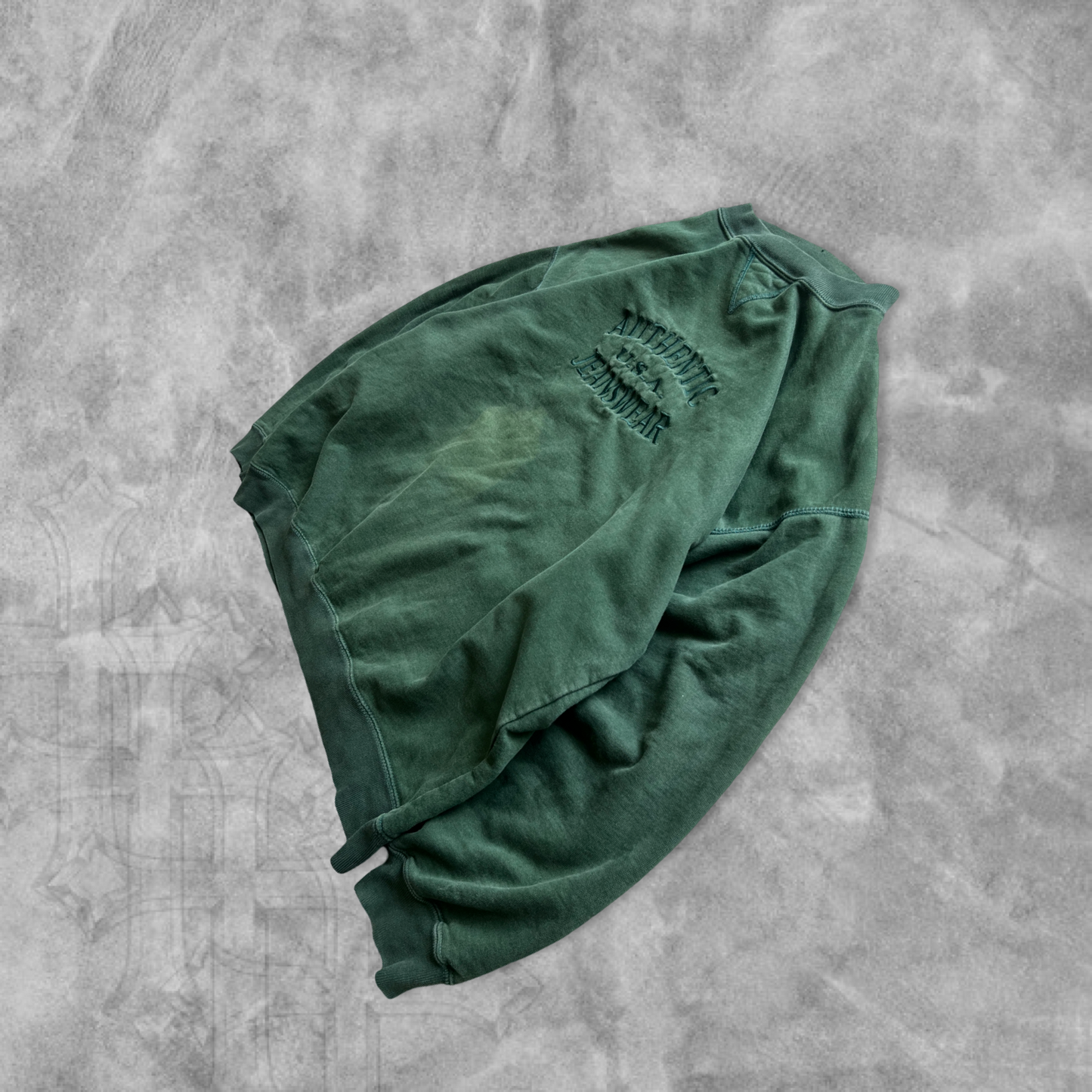 Faded Forrest Green Authentic Jeanswear Sweatshirt 1990s (M)