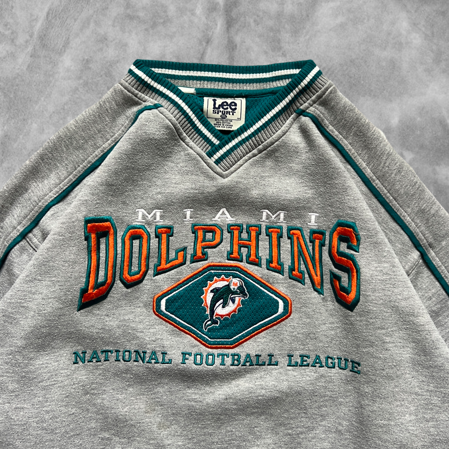 Gray Miami Dolphins Sweatshirt 1990s (XXL)