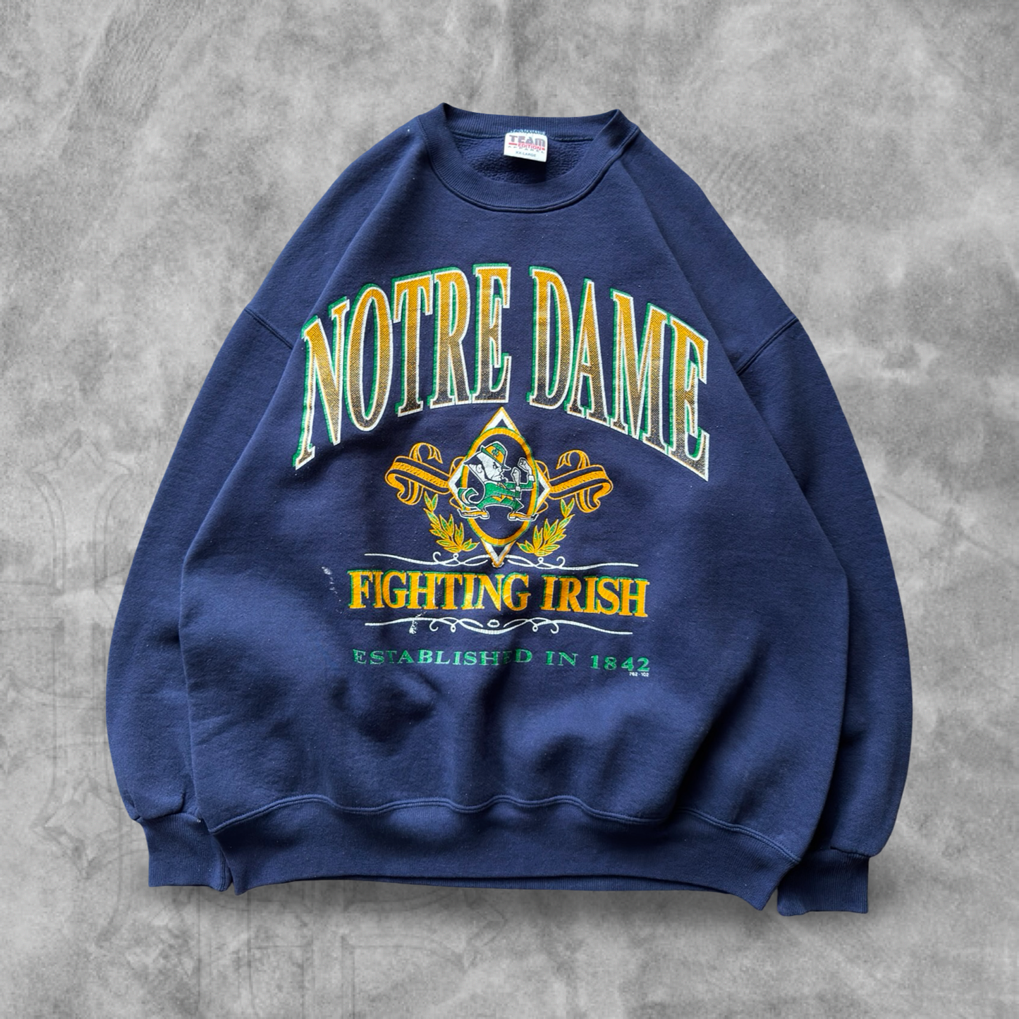 Navy Blue Notre Dame Sweatshirt 1990s (XL)