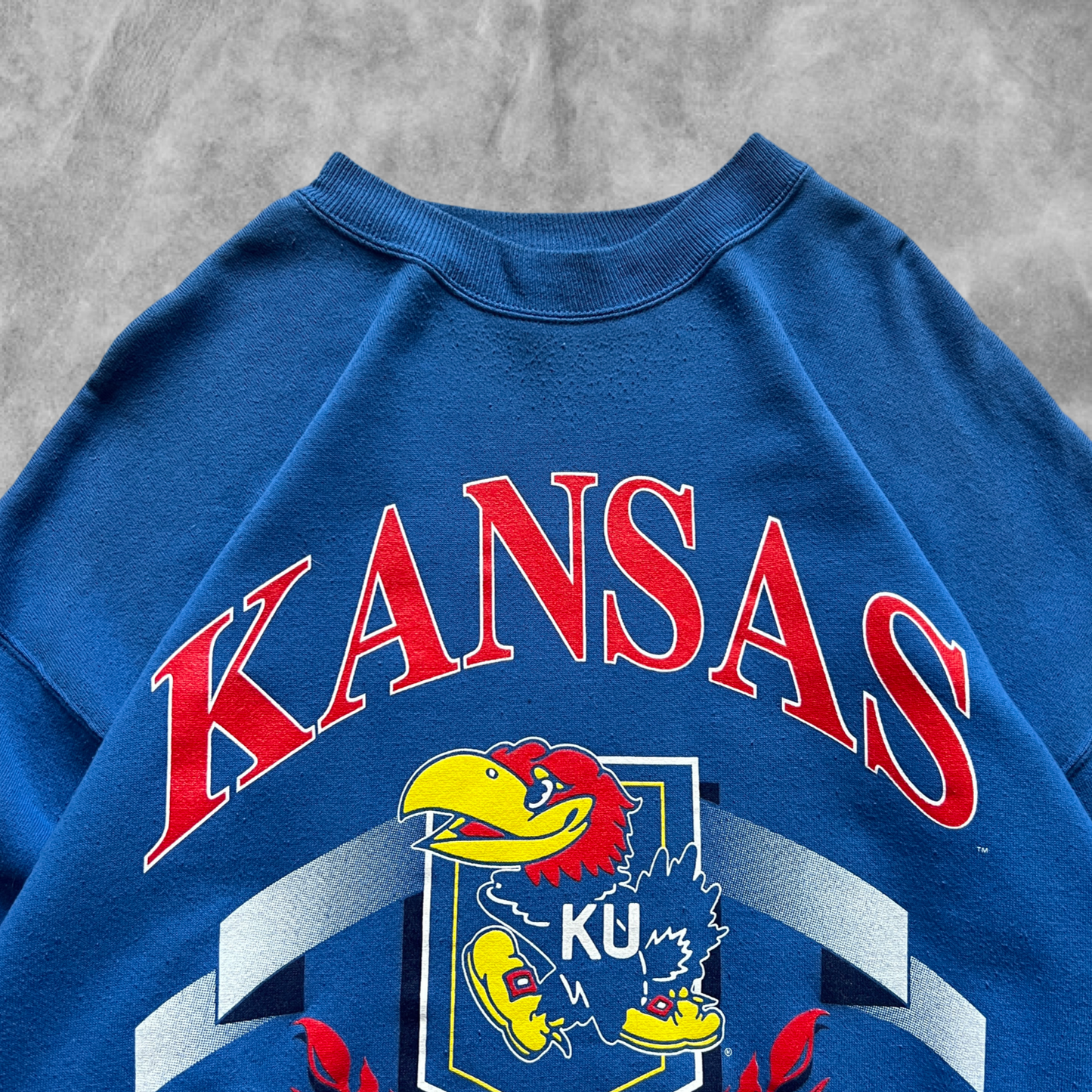 Blue Kansas Jayhawks Sweatshirt 1990s (XL)