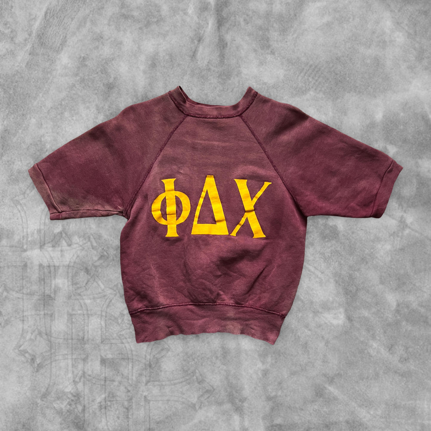 Faded Maroon Phi Delta Chi Sweatshirt 1960s (S)