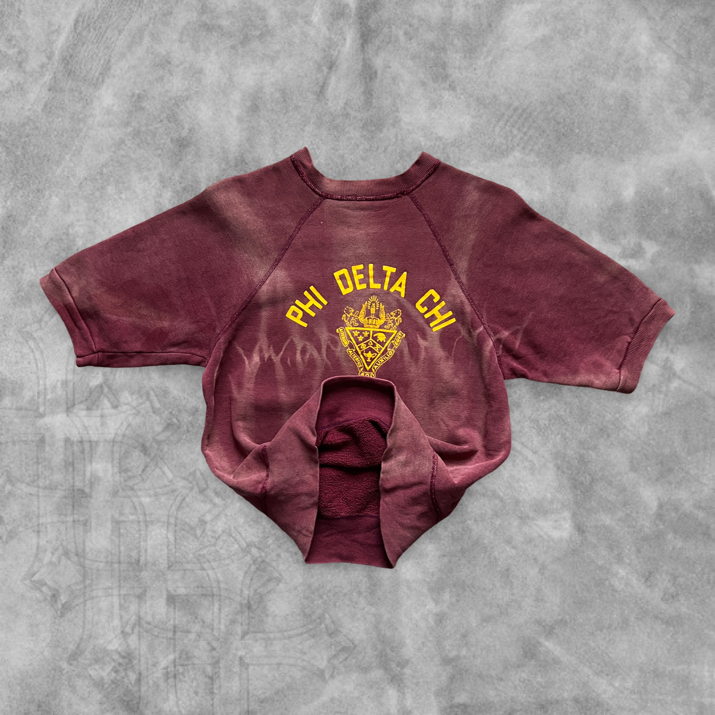 Faded Maroon Phi Delta Chi Sweatshirt 1960s (S)