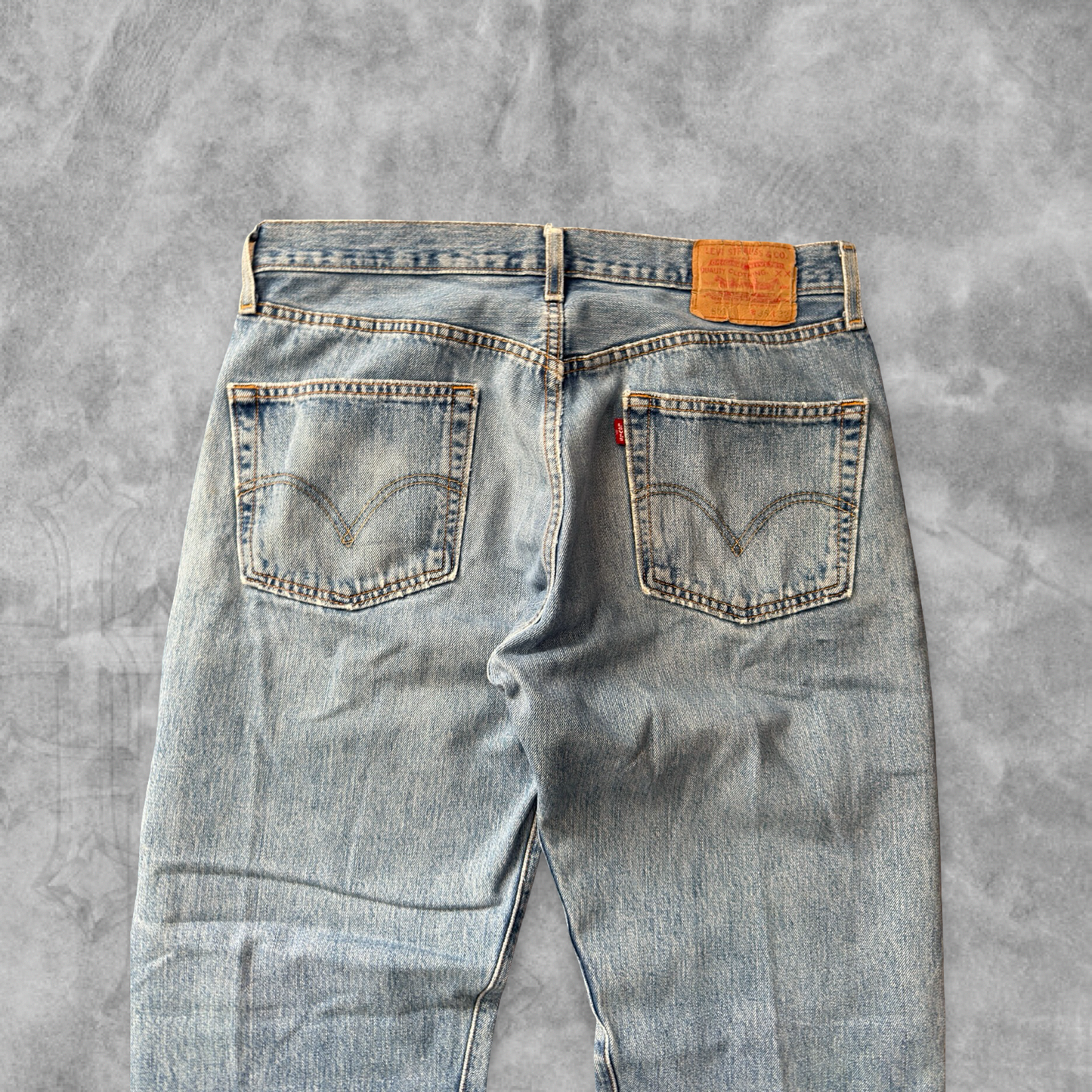 Faded Distressed Levis 501 Jeans 1990s (34x32)