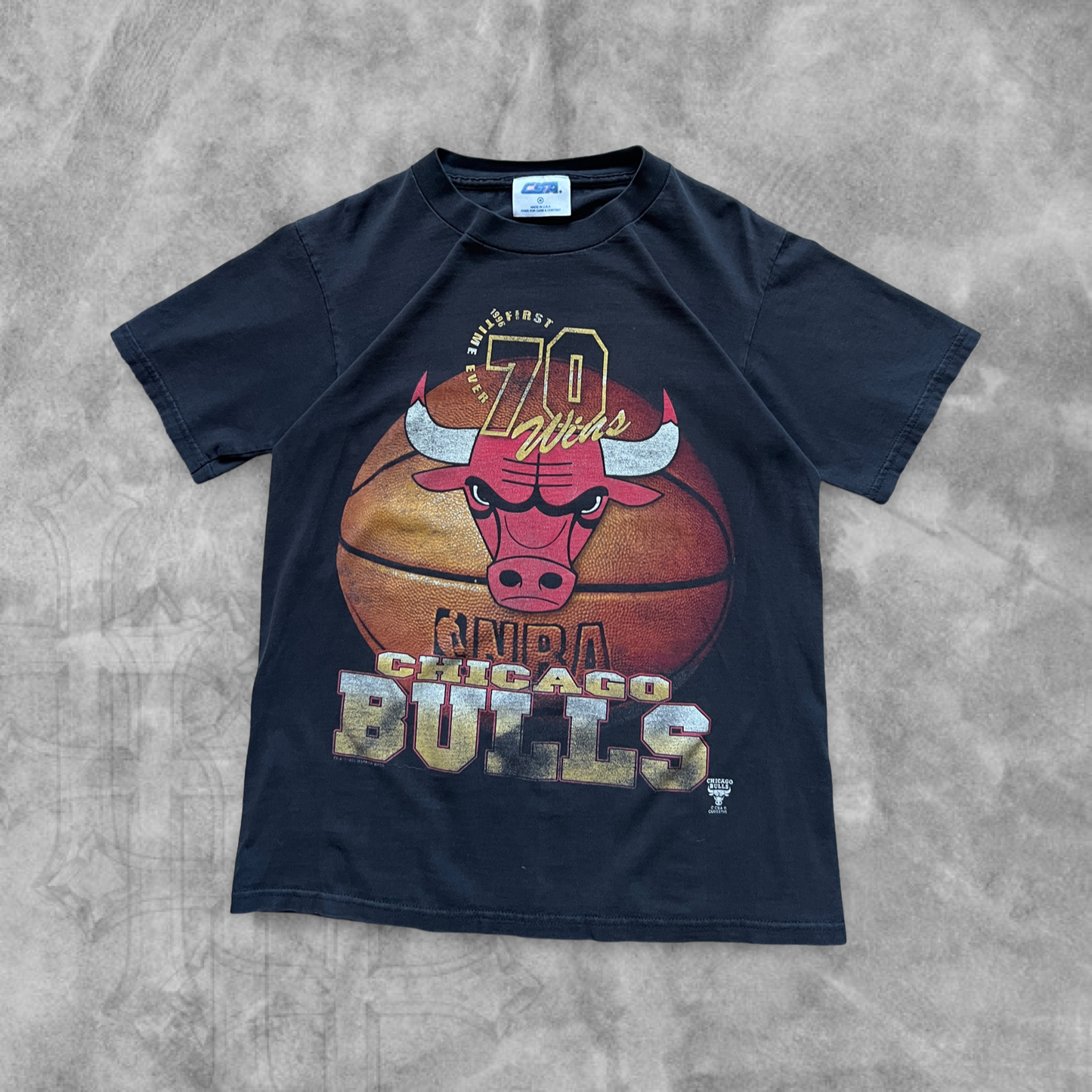 Faded Black Chicago Bulls Shirt 1996 (M)