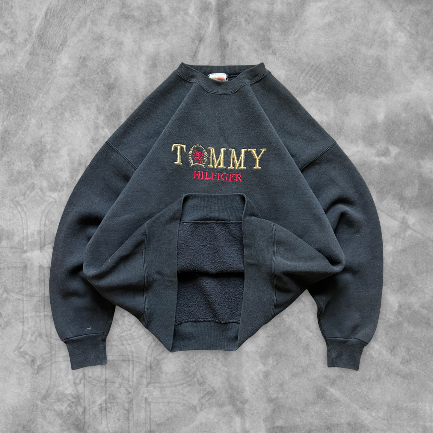 Black Tommy Hilfiger Sweatshirt 1990s (L)