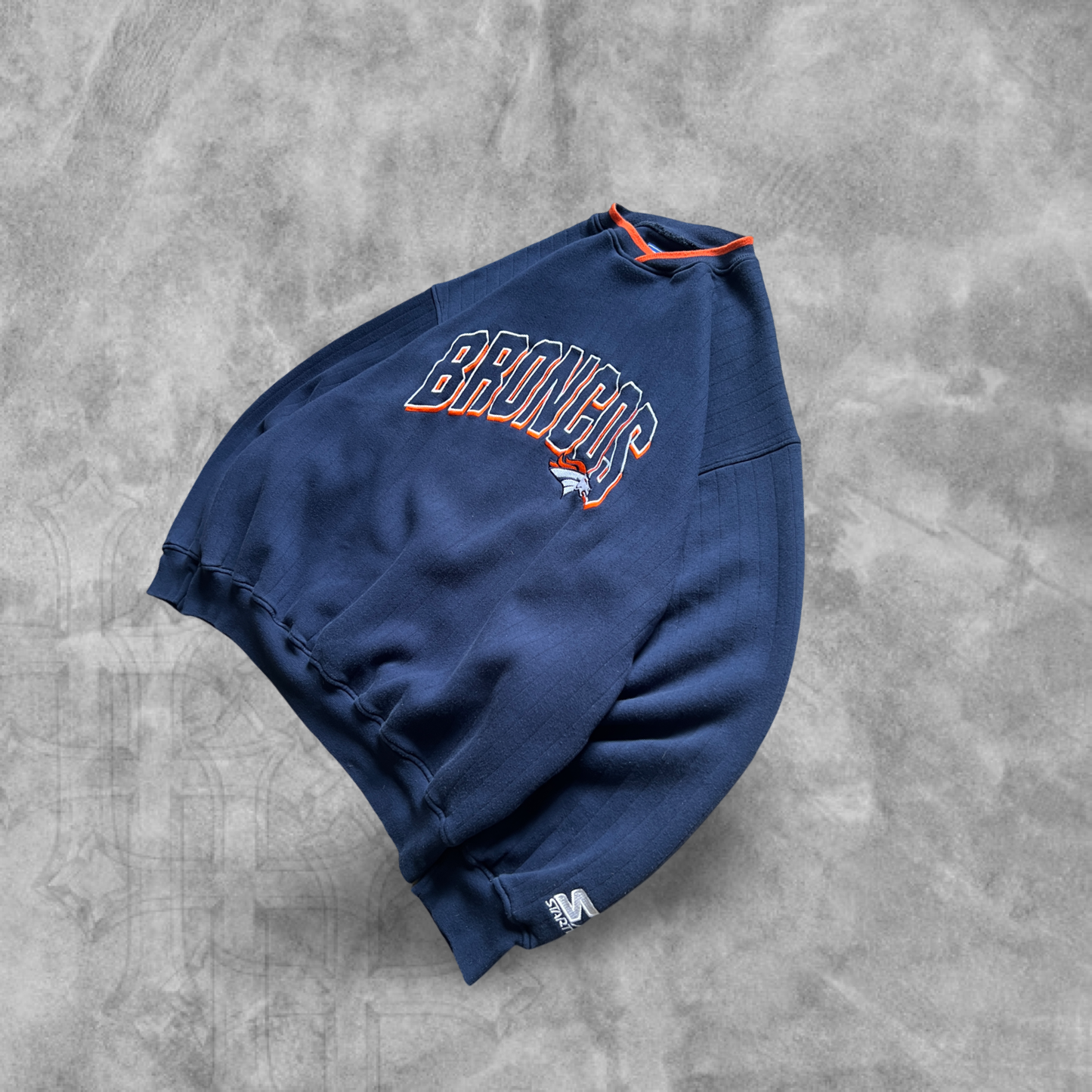 Navy Blue Denver Broncos Sweatshirt 1990s (XL)