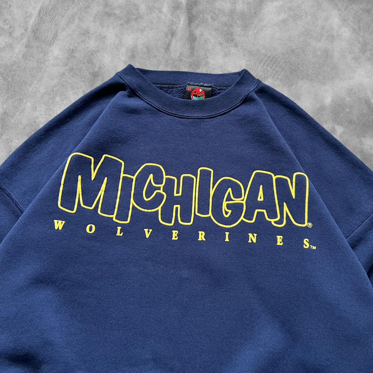 Navy Blue Michigan Wolverines Sweatshirt 1990s (XL)