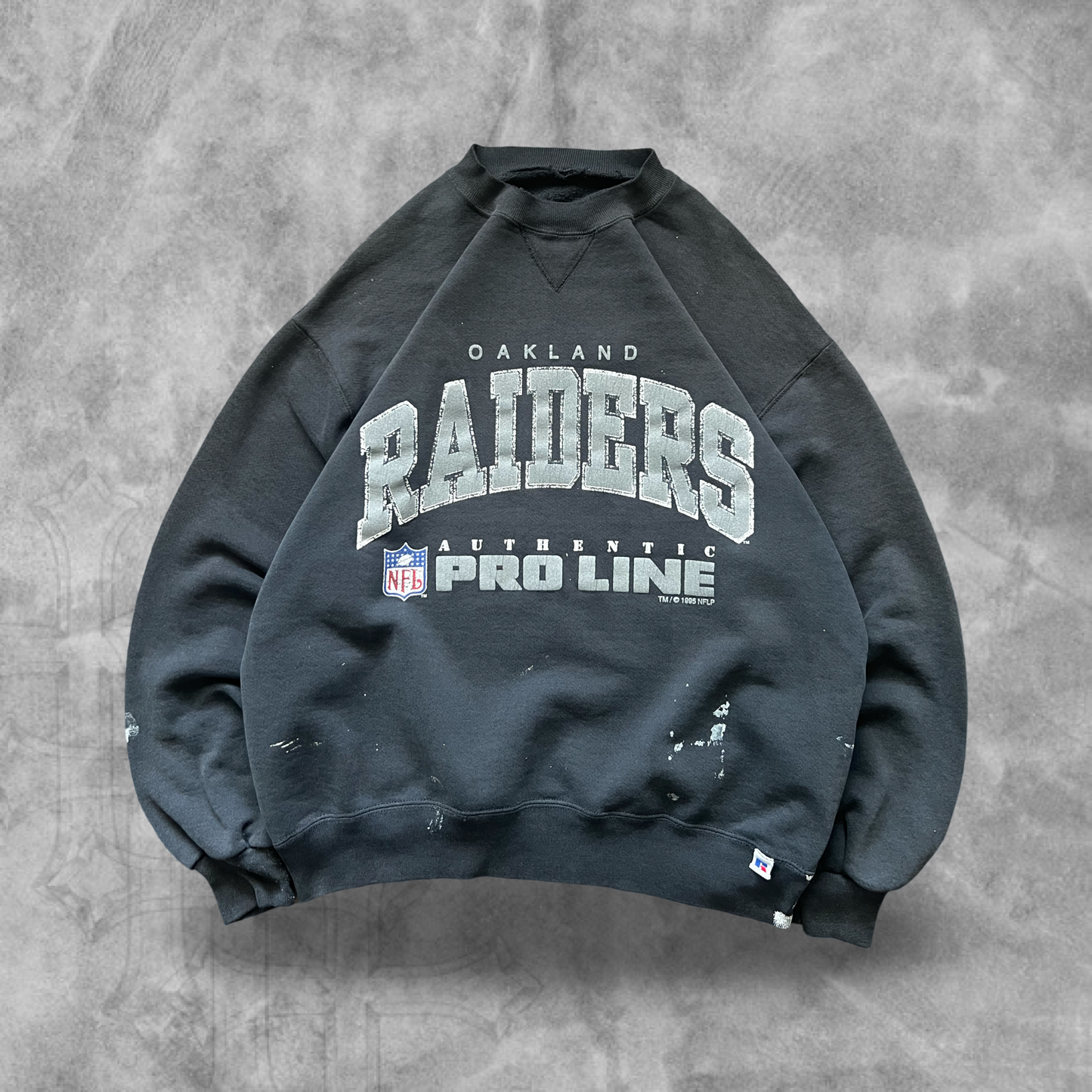 Faded Distressed Black Oakland Raiders Sweatshirt 1990s (L)