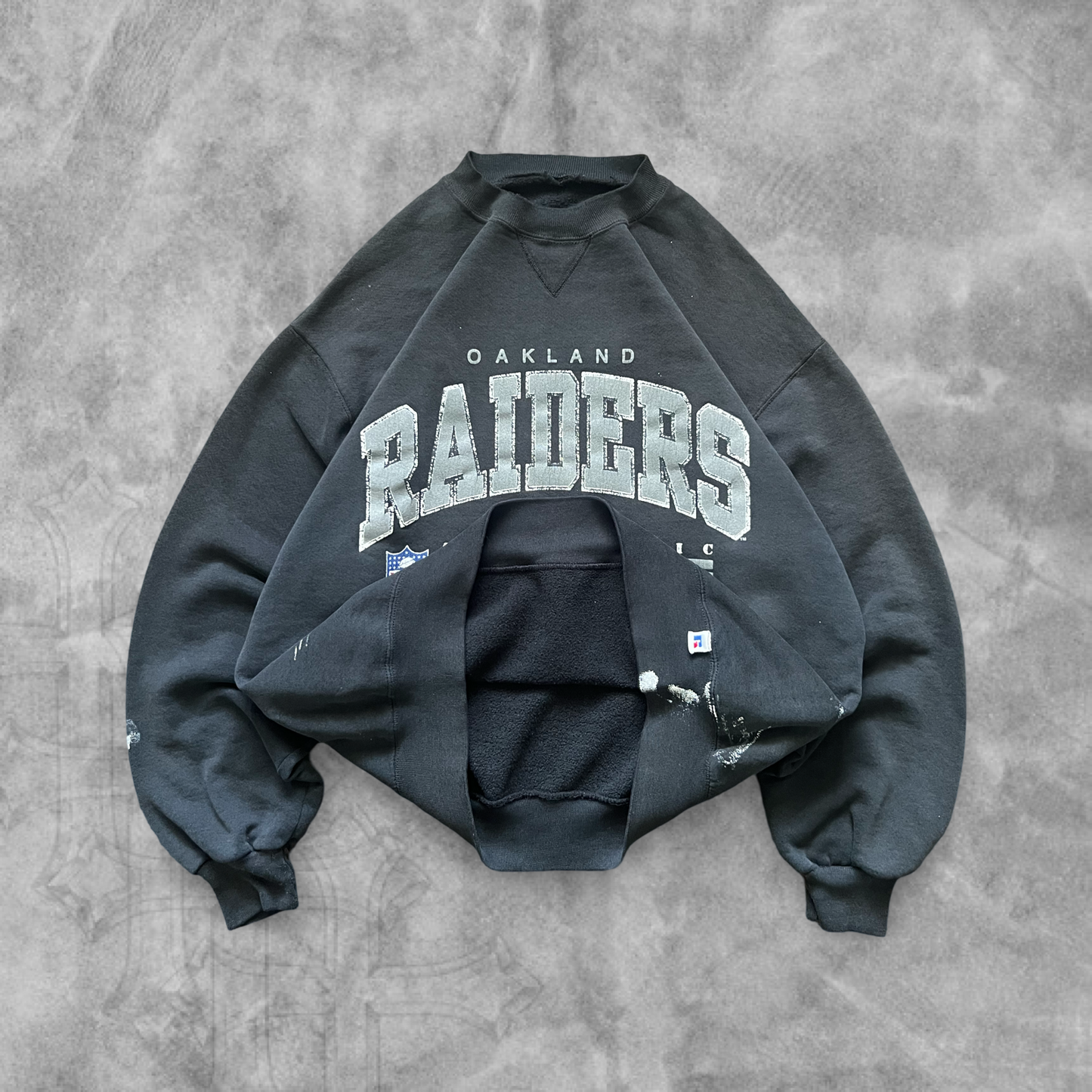 Faded Distressed Black Oakland Raiders Sweatshirt 1990s (L)