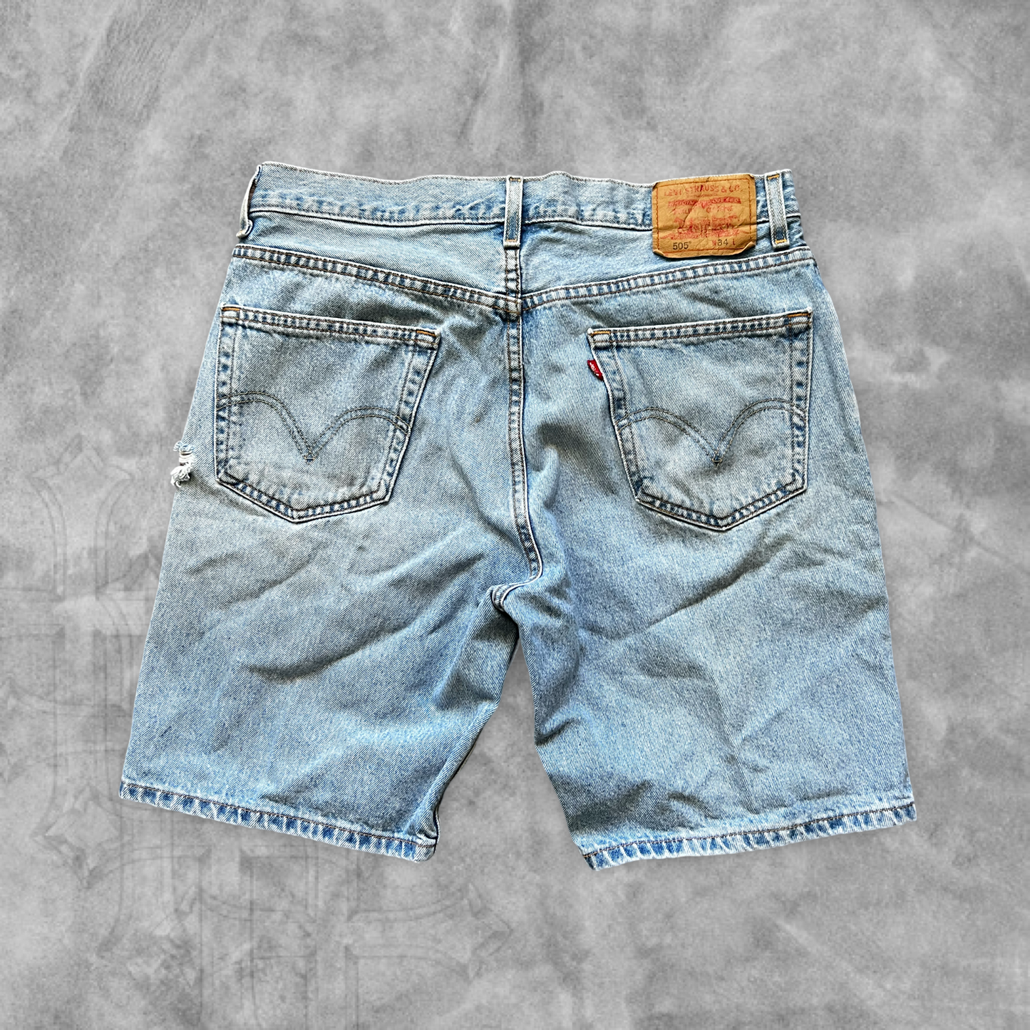 Faded Distressed Denim Levi’s 505 Shorts 2000s (34)