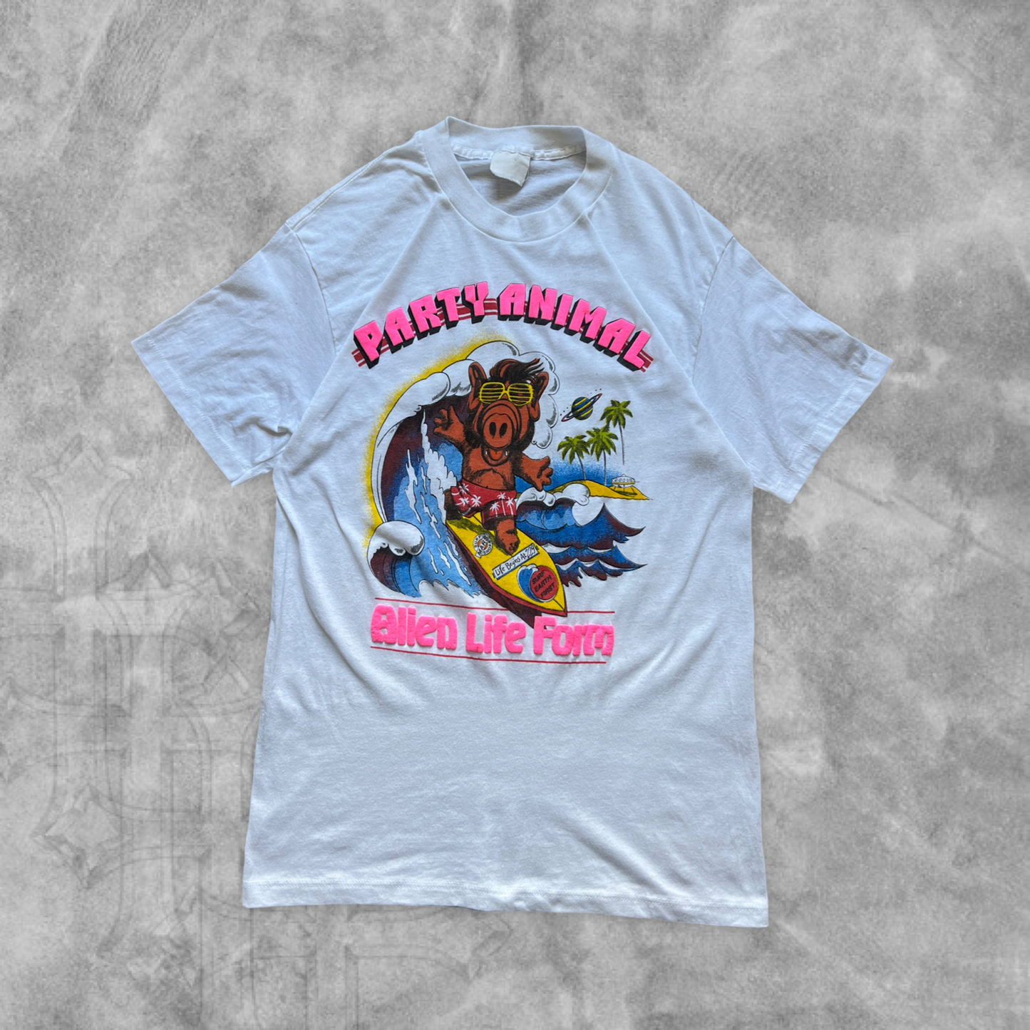 White Alf Party Animal Alien Life Form Shirt 1980s (L)
