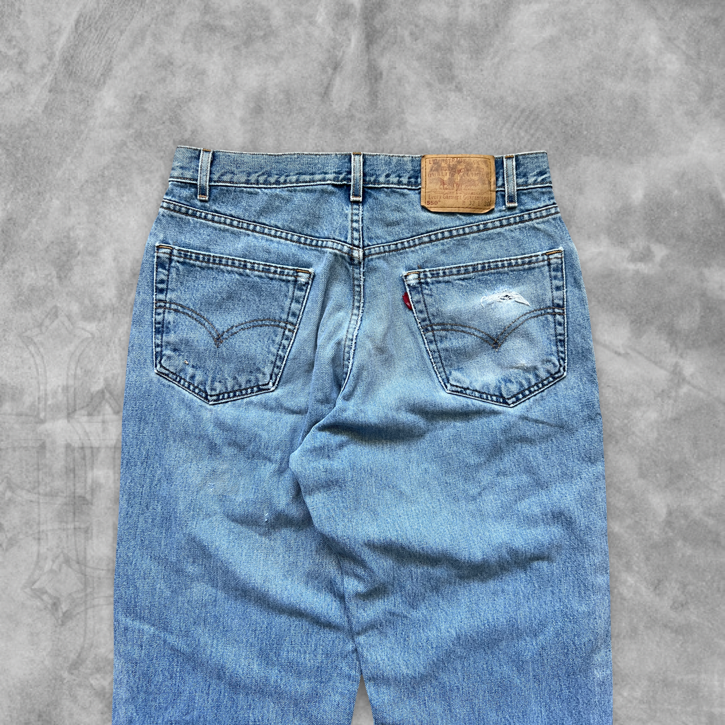 Faded Denim Levis 550s (32x30)