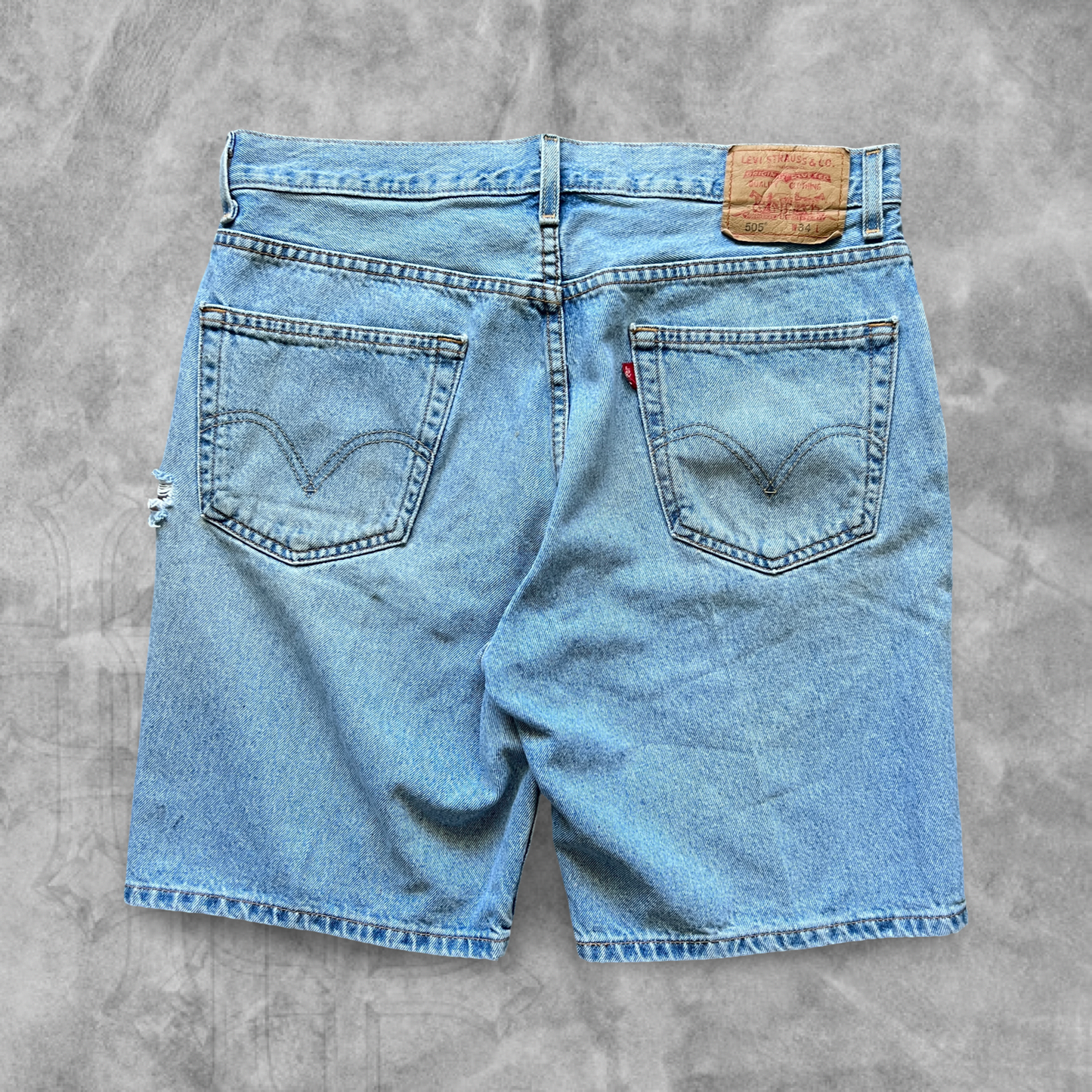 Faded Denim Levis 505 Shorts 2000s (34)
