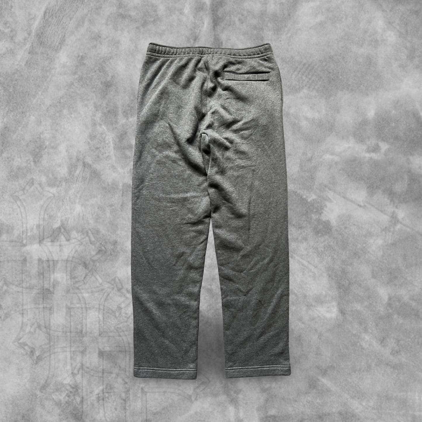 Stone Gray Nike Essential Sweatpants 2000s (L)