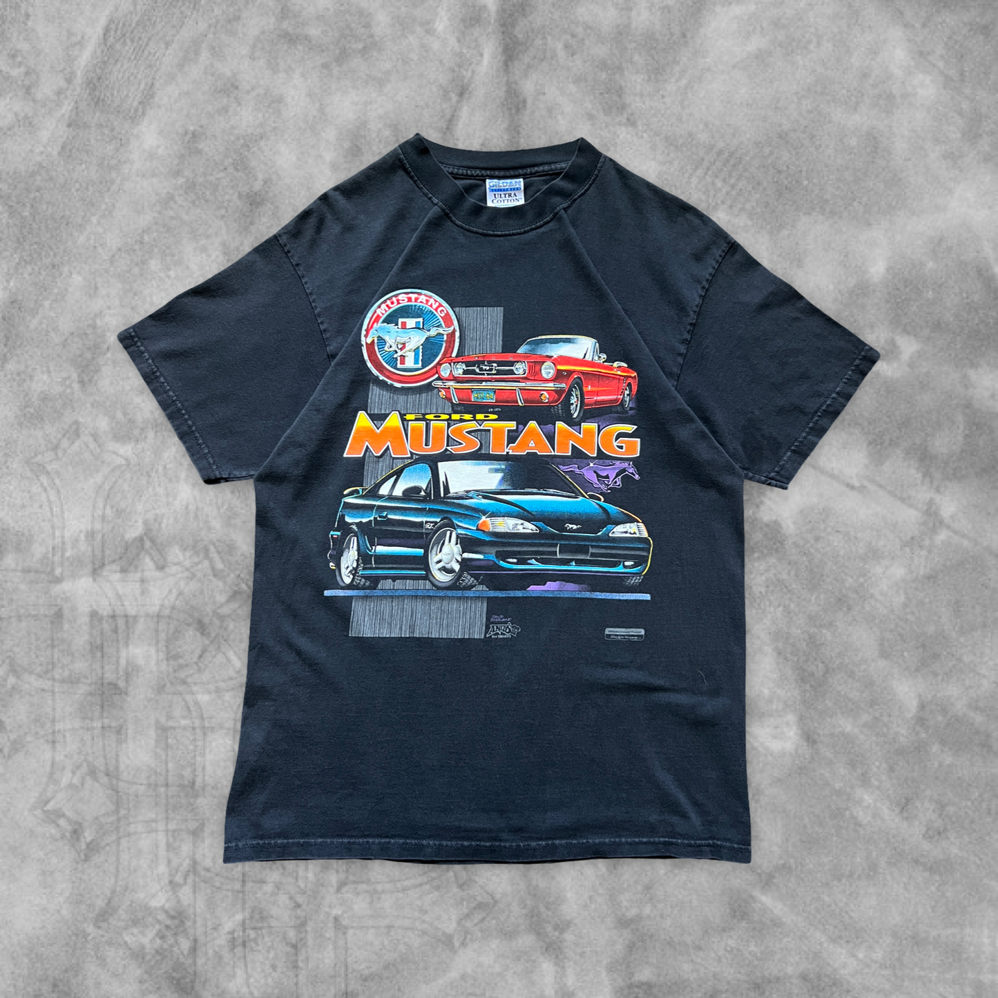 Black Ford Mustang Shirt 1990s (L)