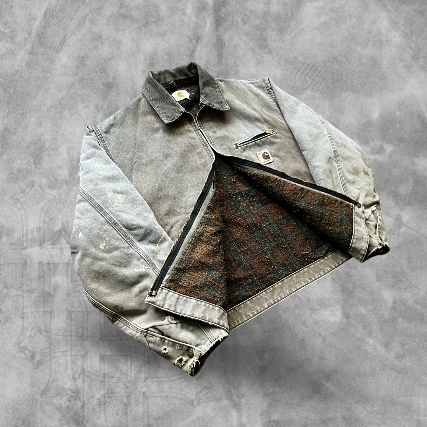 Faded Distressed Stone Gray Carhartt Detroit Jacket 1990s (XL)