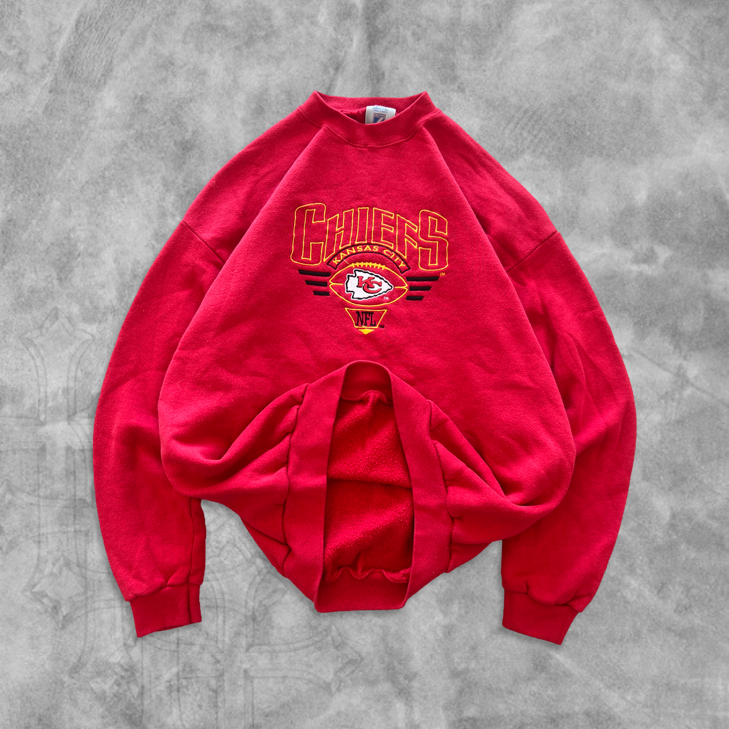 Cherry Red Kansas City Chiefs Sweatshirt 1990s (XL)