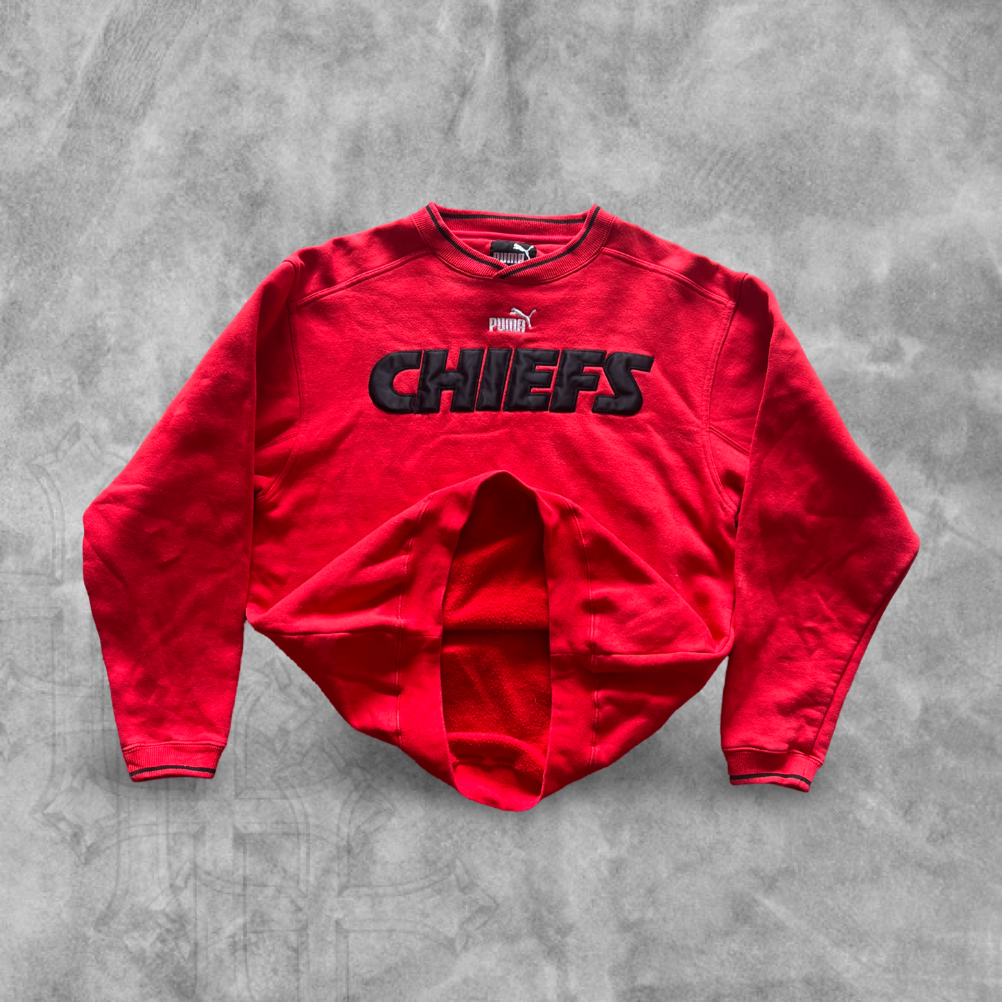 Red Kansas City Chiefs Spellout Sweatshirt 1990s (M)