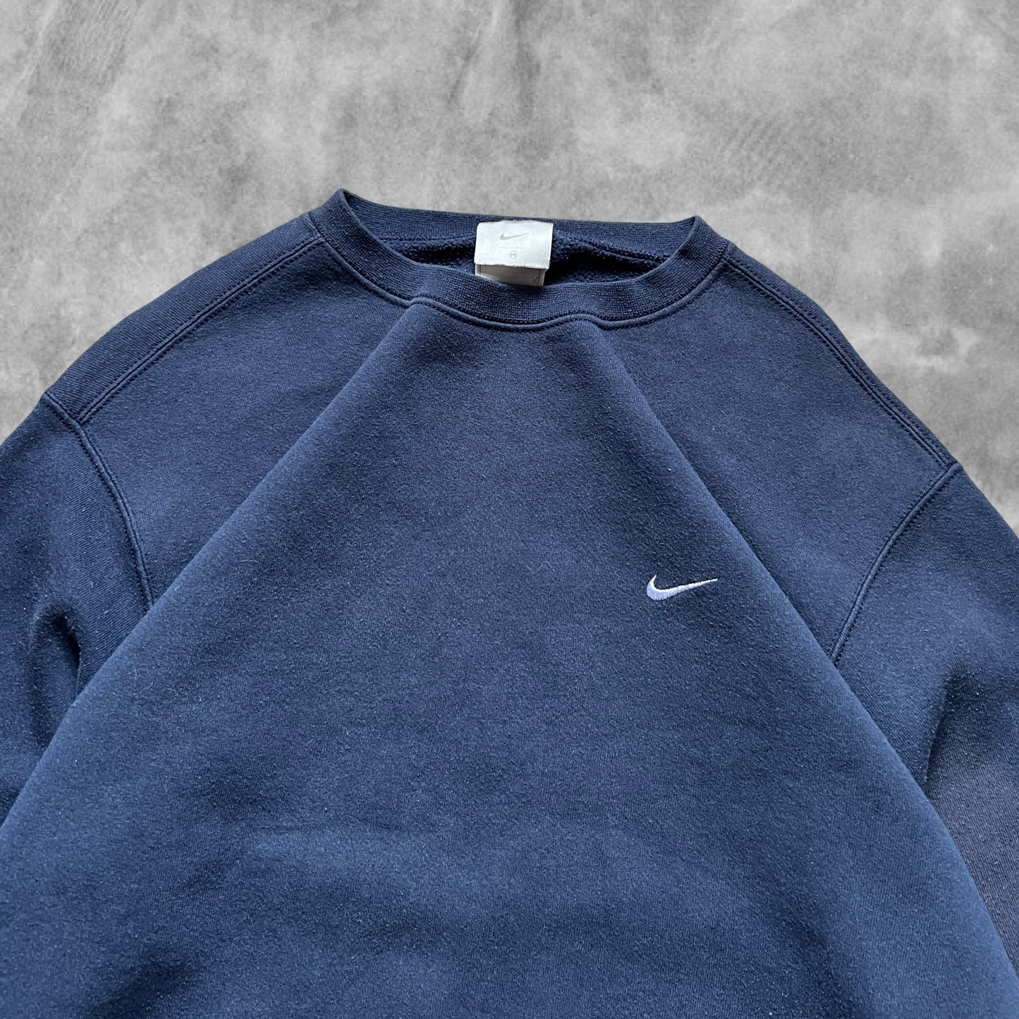 Faded Navy Blue Nike Sweatshirt 2000s (M)