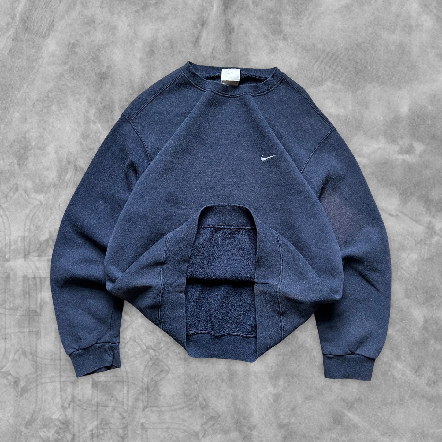 Faded Navy Blue Nike Sweatshirt 2000s (M)