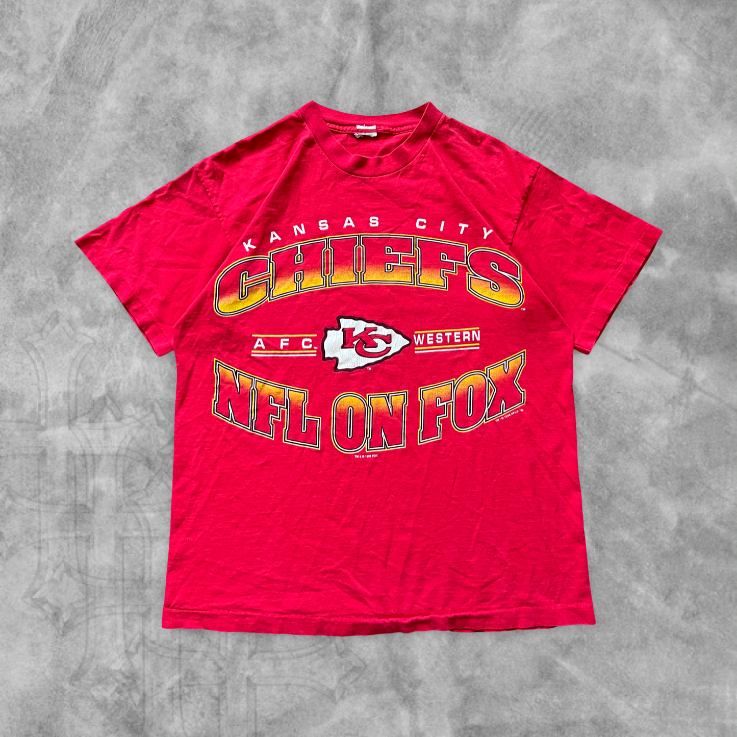 Cherry Red Chiefs NFL On Fox Shirt 1990s (L)