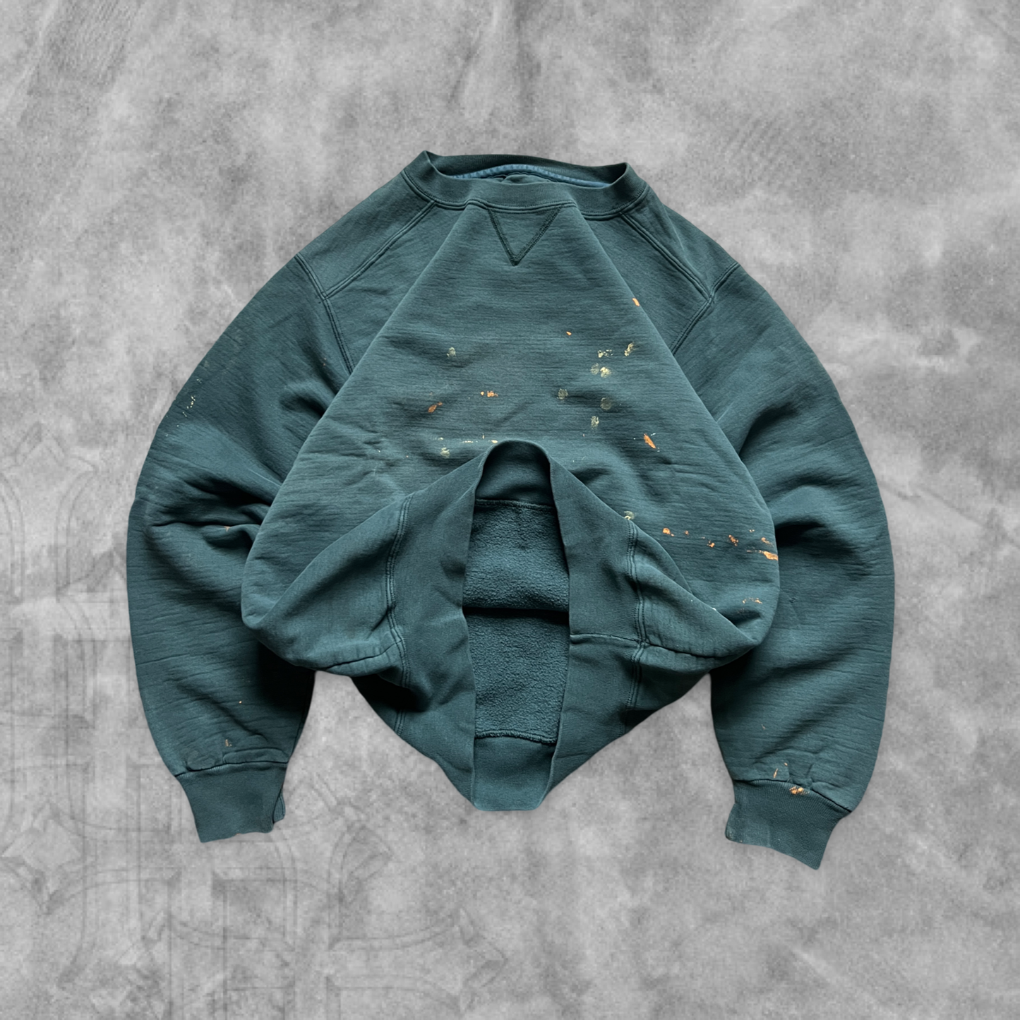 Faded Distressed Sage Green Russel Sweatshirt 1990s (M)
