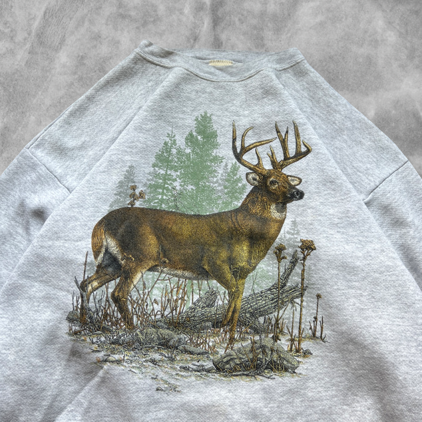 Gray Deer in Nature Sweatshirt 1990s (XL)