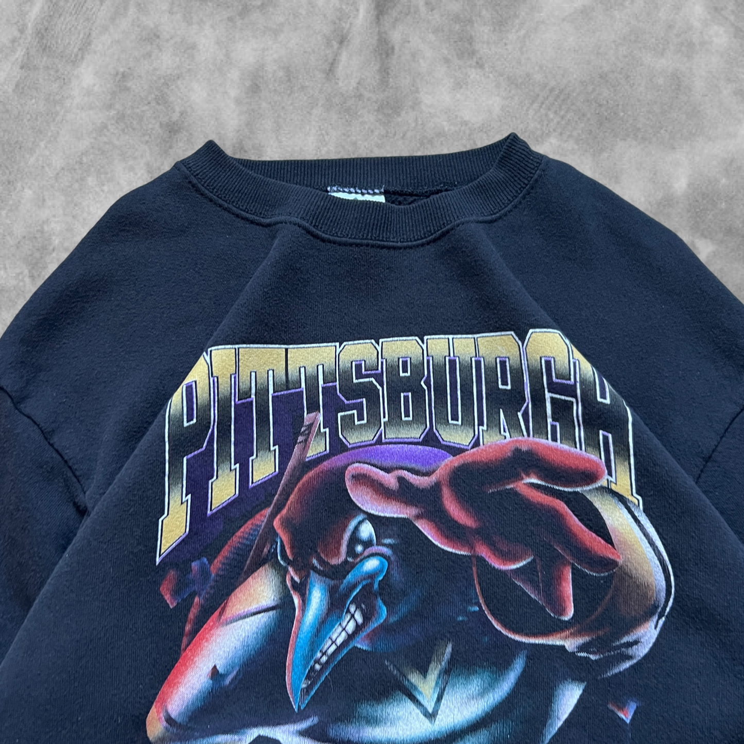 Faded Black Pittsburg Penguins Sweatshirt 1990s (M)