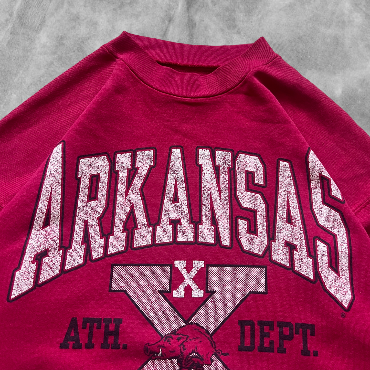 Faded Cherry Red Arkansas Razorbacks Sweatshirt 1990s (L)