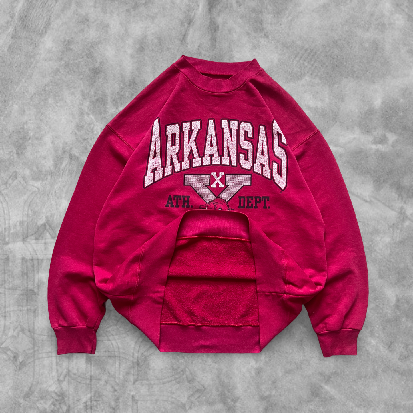 Faded Cherry Red Arkansas Razorbacks Sweatshirt 1990s (L)