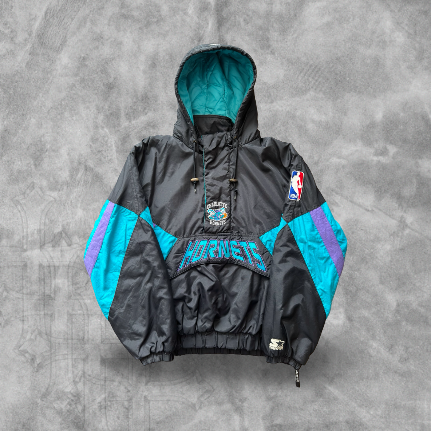 Black Charlotte Hornets Starter Jacket 1990s (L)