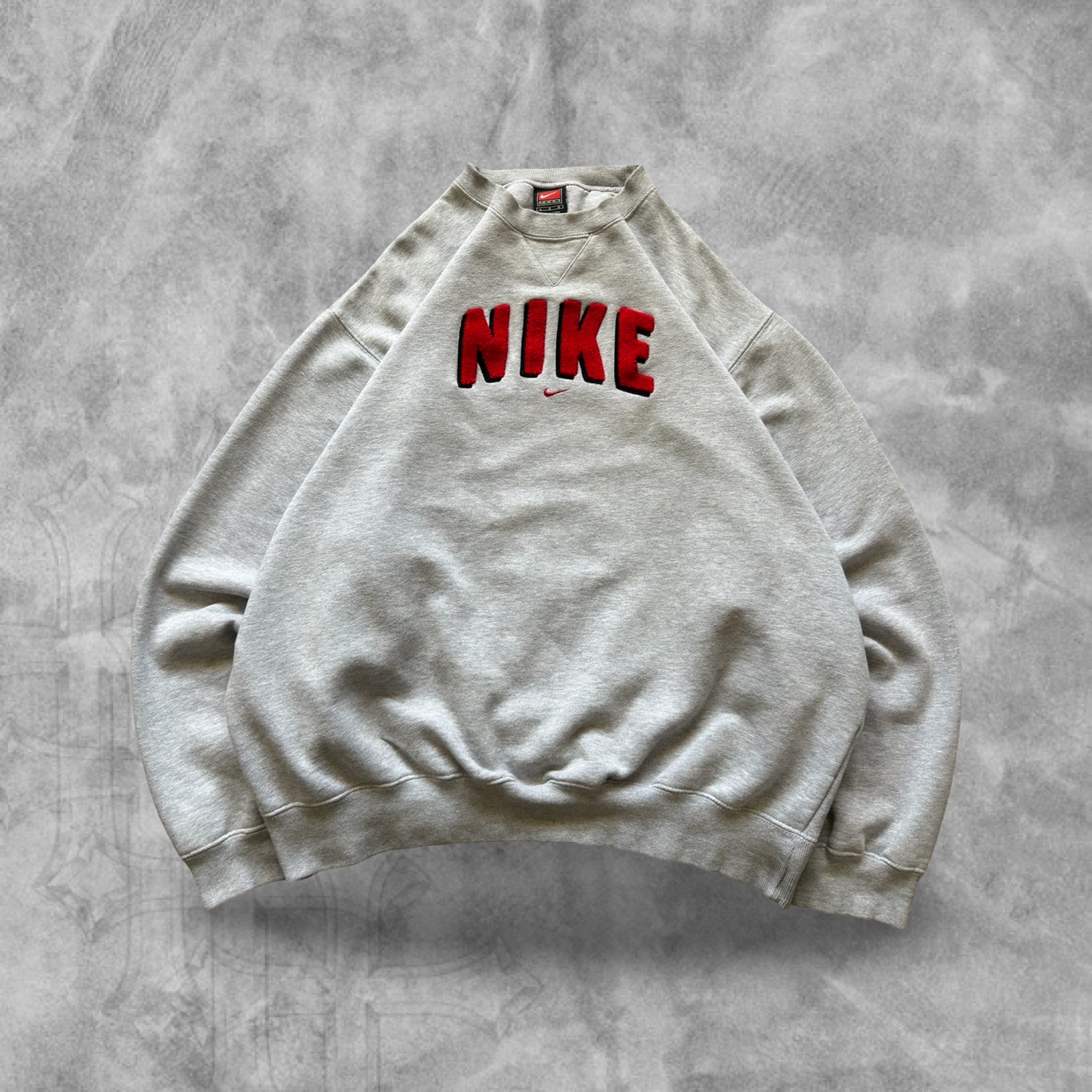 Gray Nike Essential Sweatshirt 2000s (L)