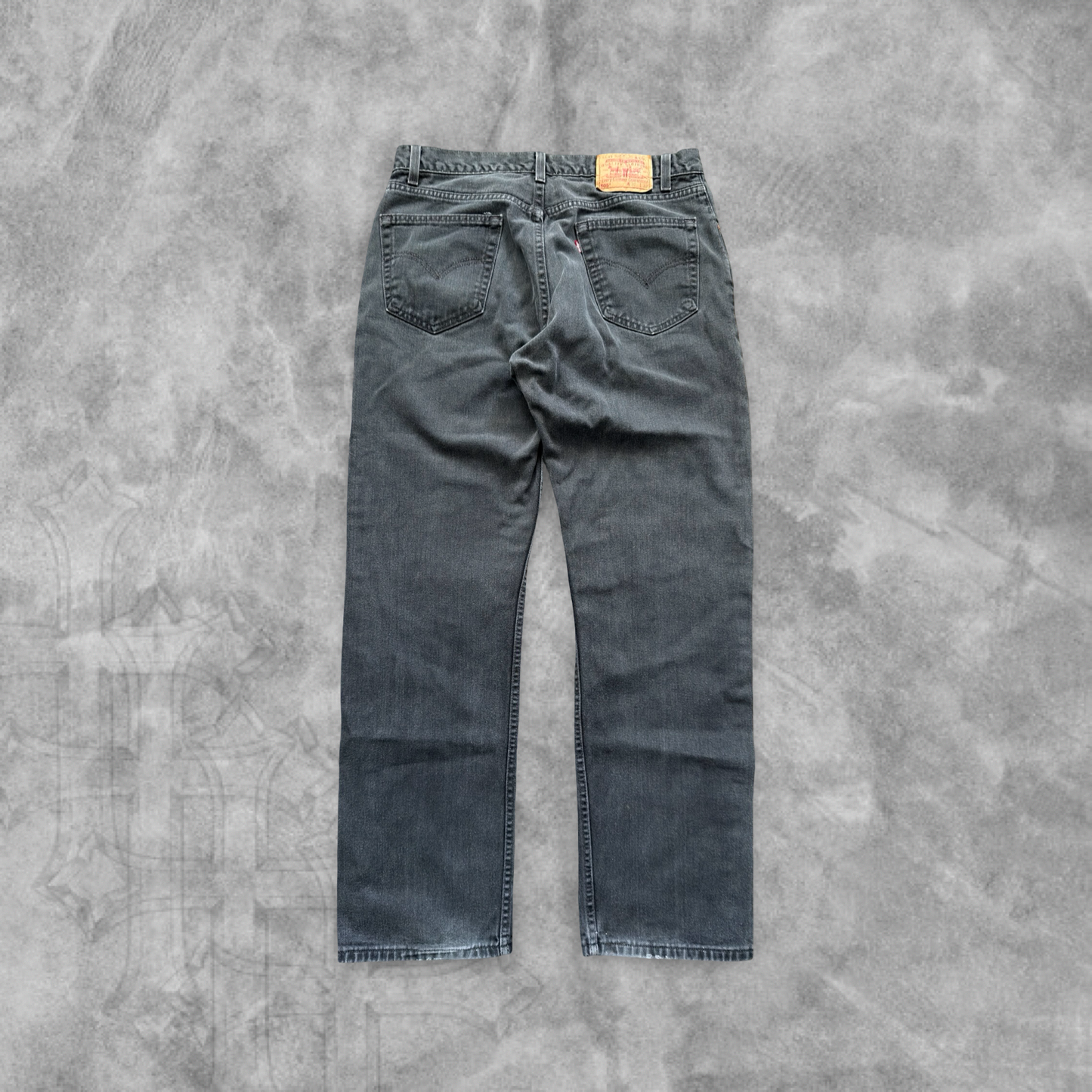 Faded Black Denim Levi’s 505 Jeans 2000s (34x31)