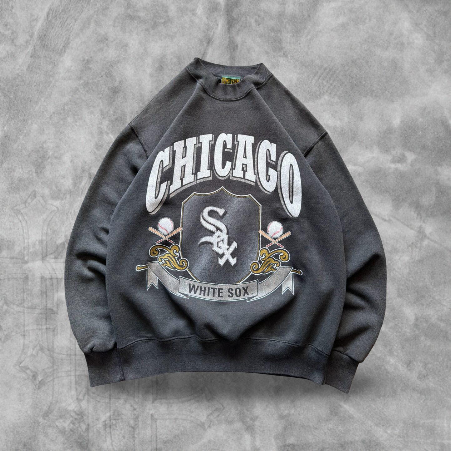 Faded Black Chicago White Sox Sweatshirt 1990s (M)