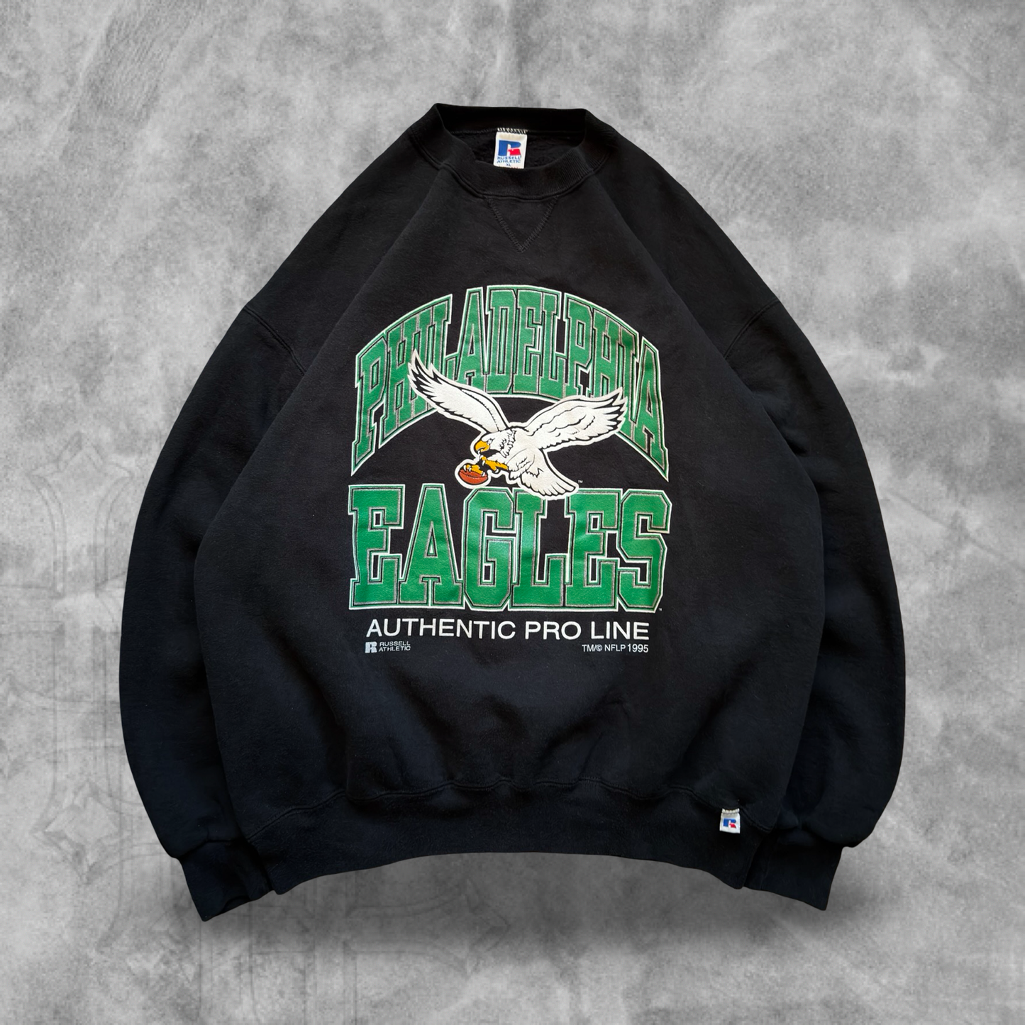 Black Philadelphia Eagles Russell Athletic Sweatshirt 1990s (XL)