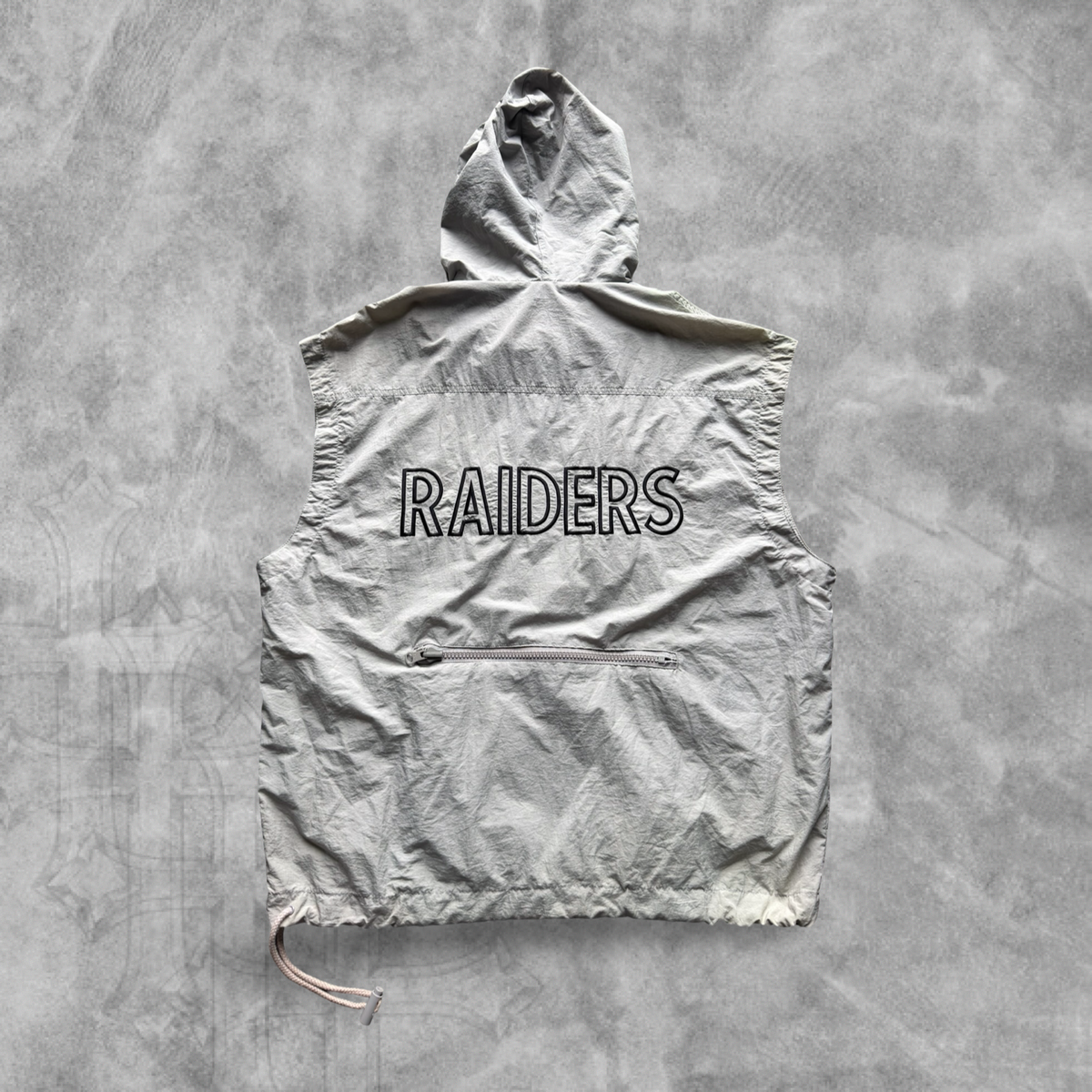 Gray Oakland Raiders Pro Player Pull Over Jacket 1990s (L)