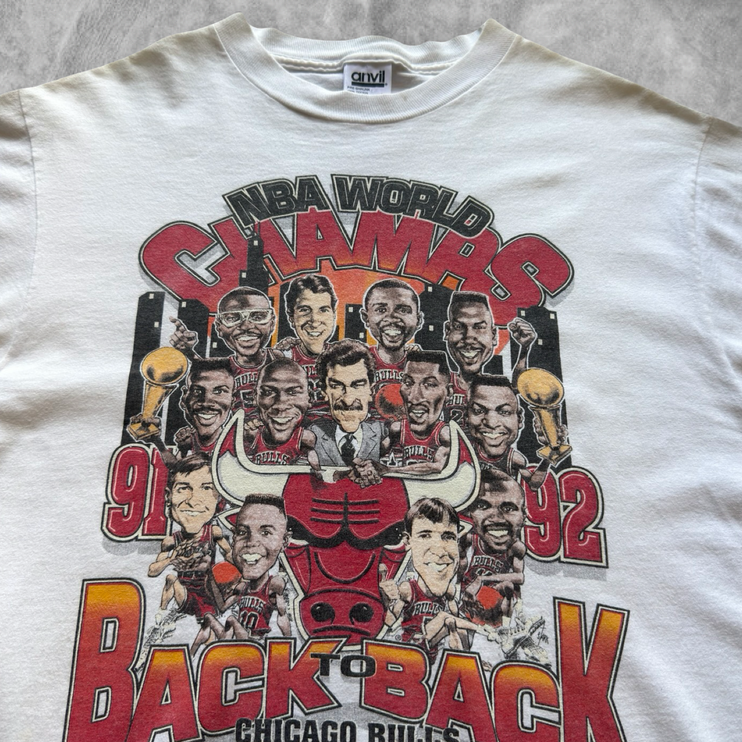 White Chicago Bulls Back To Back Champs Shirt 1990s (L)