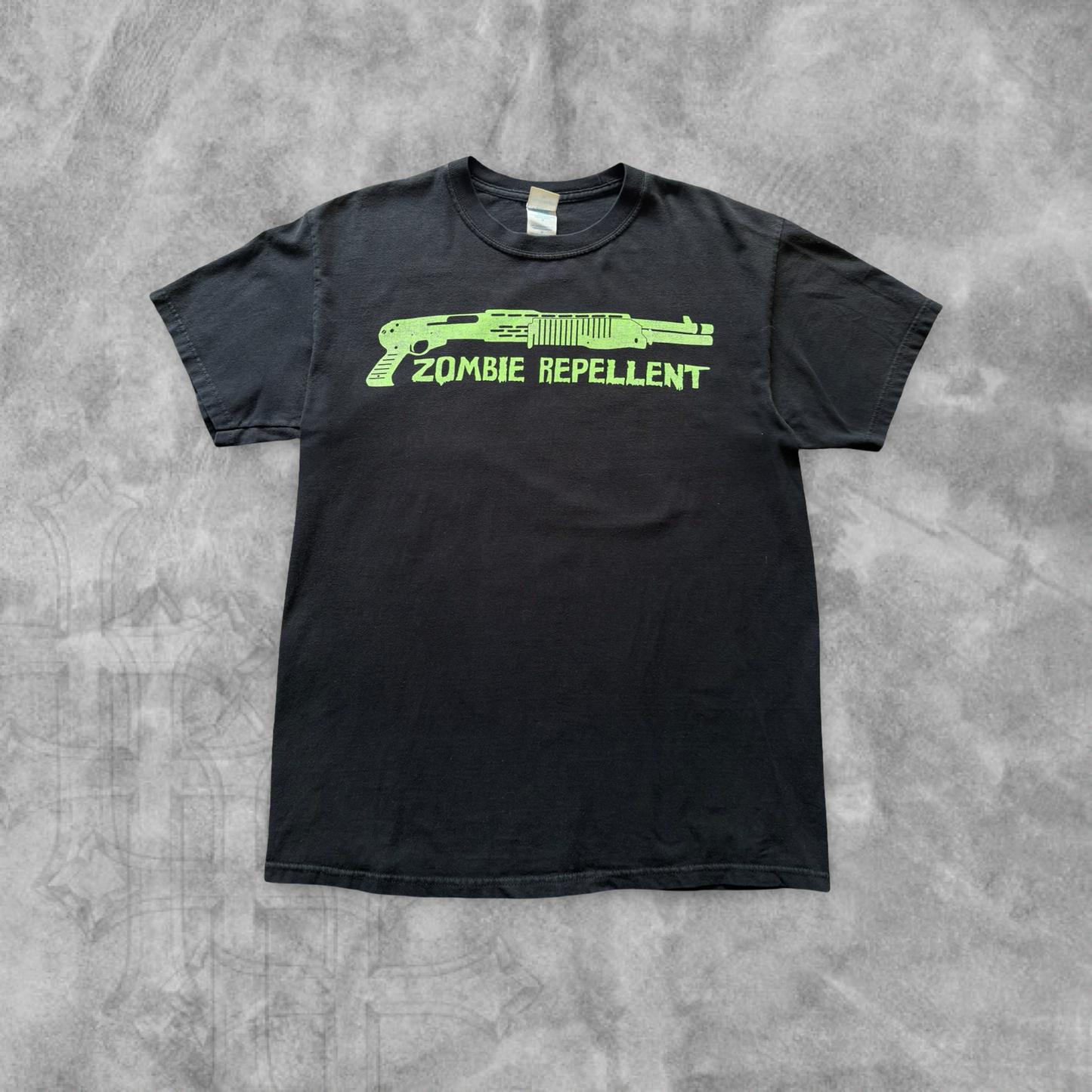Black Zombie Repellent Resident Evil Shirt 2000s (M)