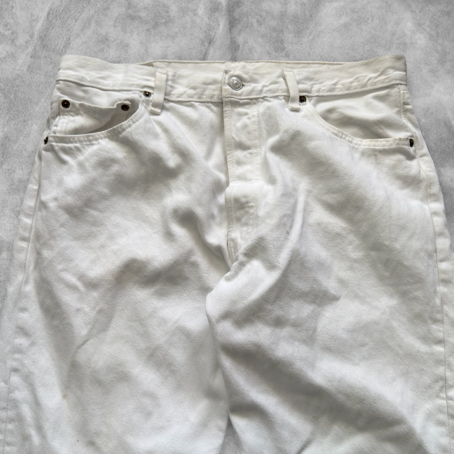 White Denim Levi’s 501 Jeans 1990s (32x28)