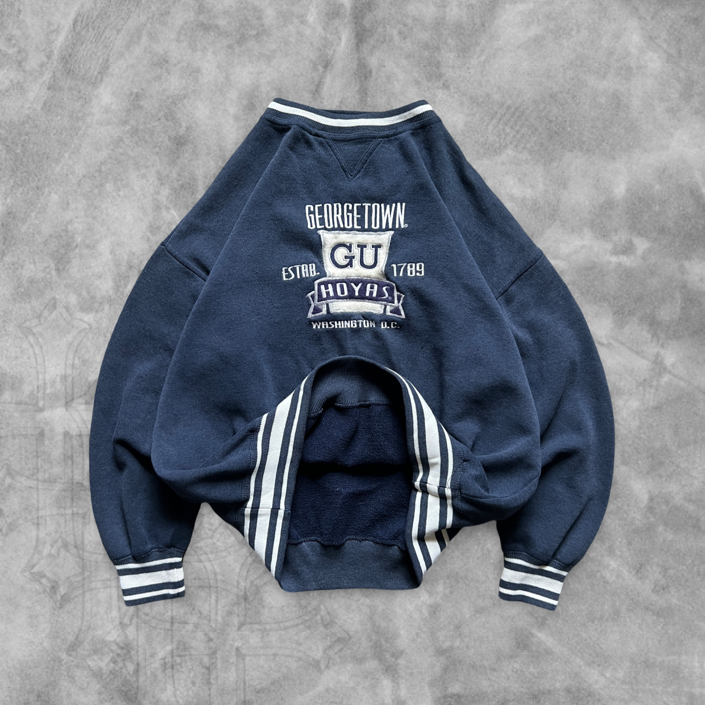 Blue Georgetown Hoyas Sweatshirt 1990s (L)