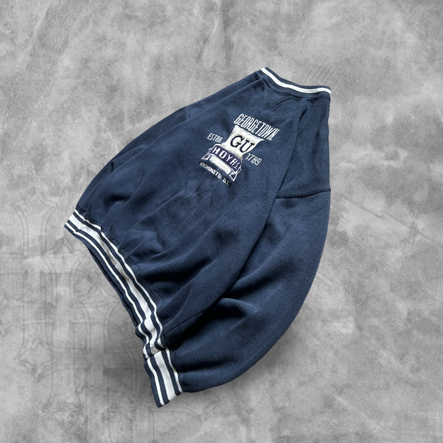 Blue Georgetown Hoyas Sweatshirt 1990s (L)