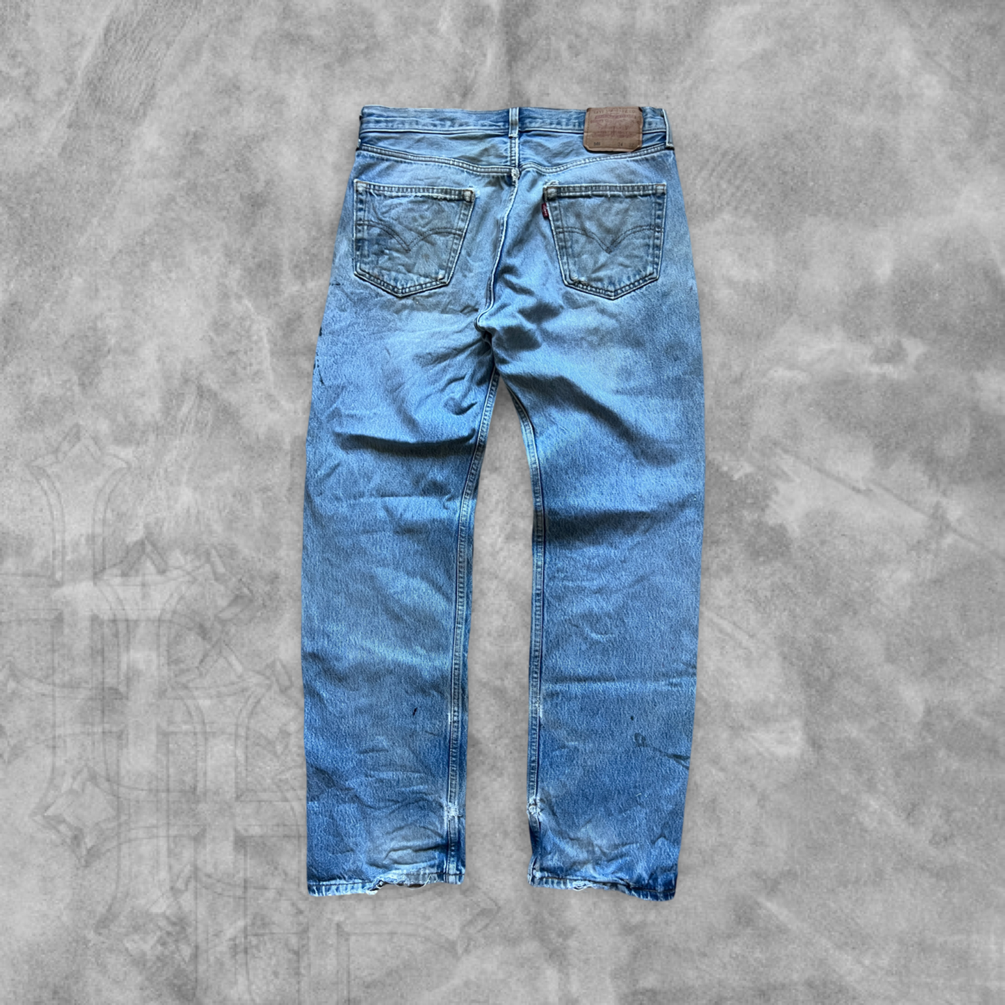 Faded Distressed Denim Levi 501’s 1990s (34x32)