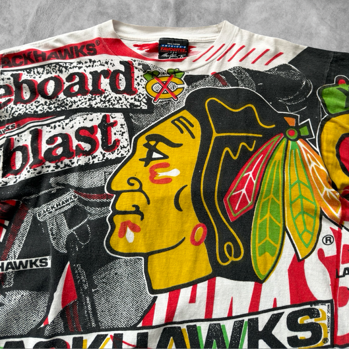 Multicolored Chicago Black Hawks Sideboard Blast Shirt 1990s (L)