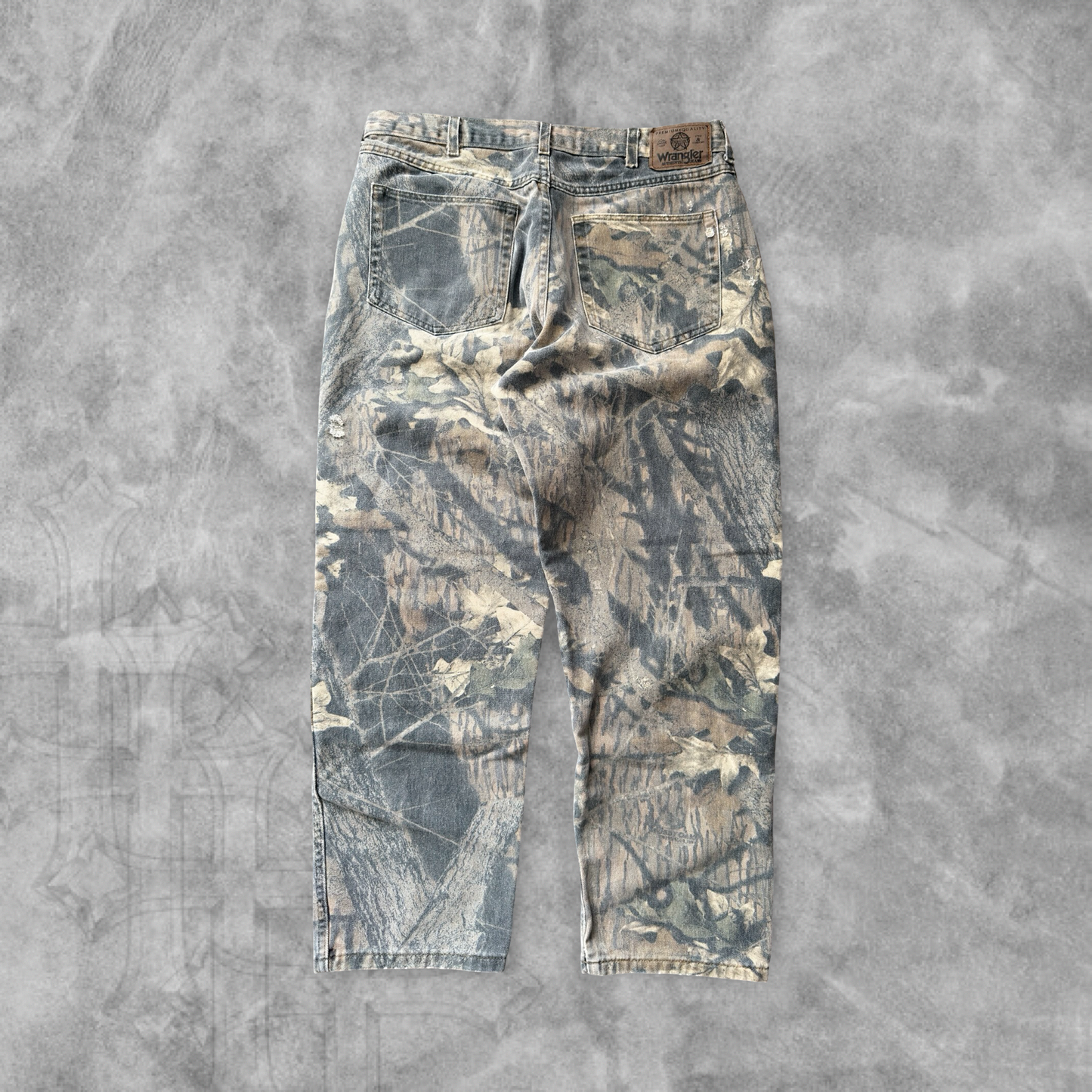 Faded Realtree Camo Denim Wrangler Jeans 1990s (36x30)