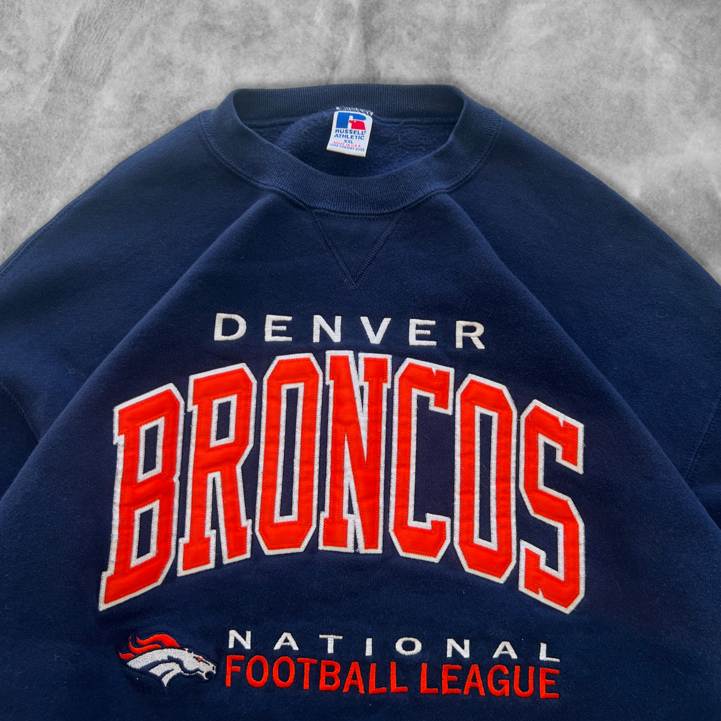 Navy Blue Denver Broncos Russell Sweatshirt 1990s (XL)