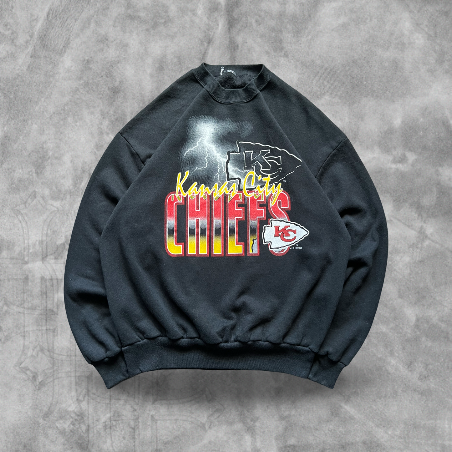Black Kansas City Chiefs Lighting Sweatshirt 1990s (XL)