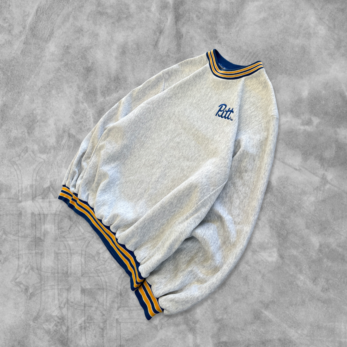 Light Grey Pittsburg University Sweatshirt 1990s (XL)