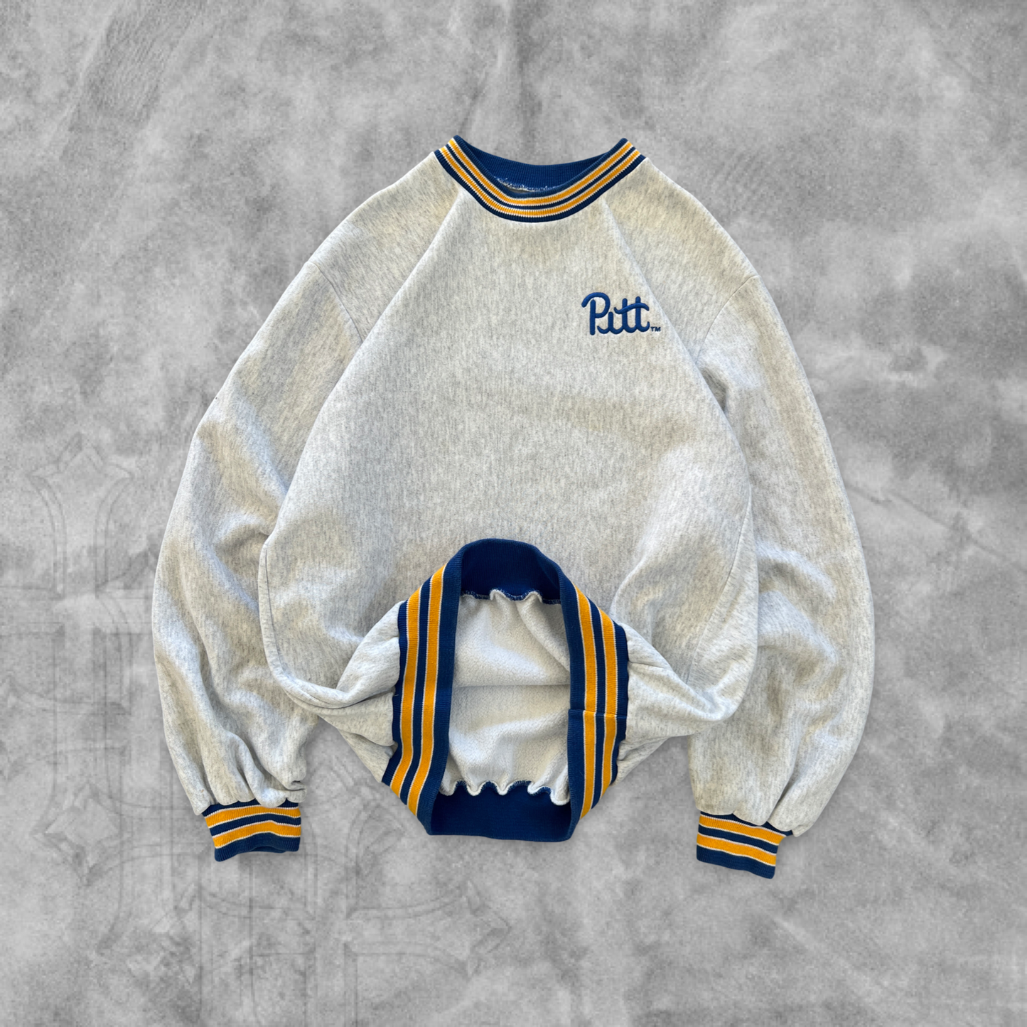 Light Grey Pittsburg University Sweatshirt 1990s (XL)